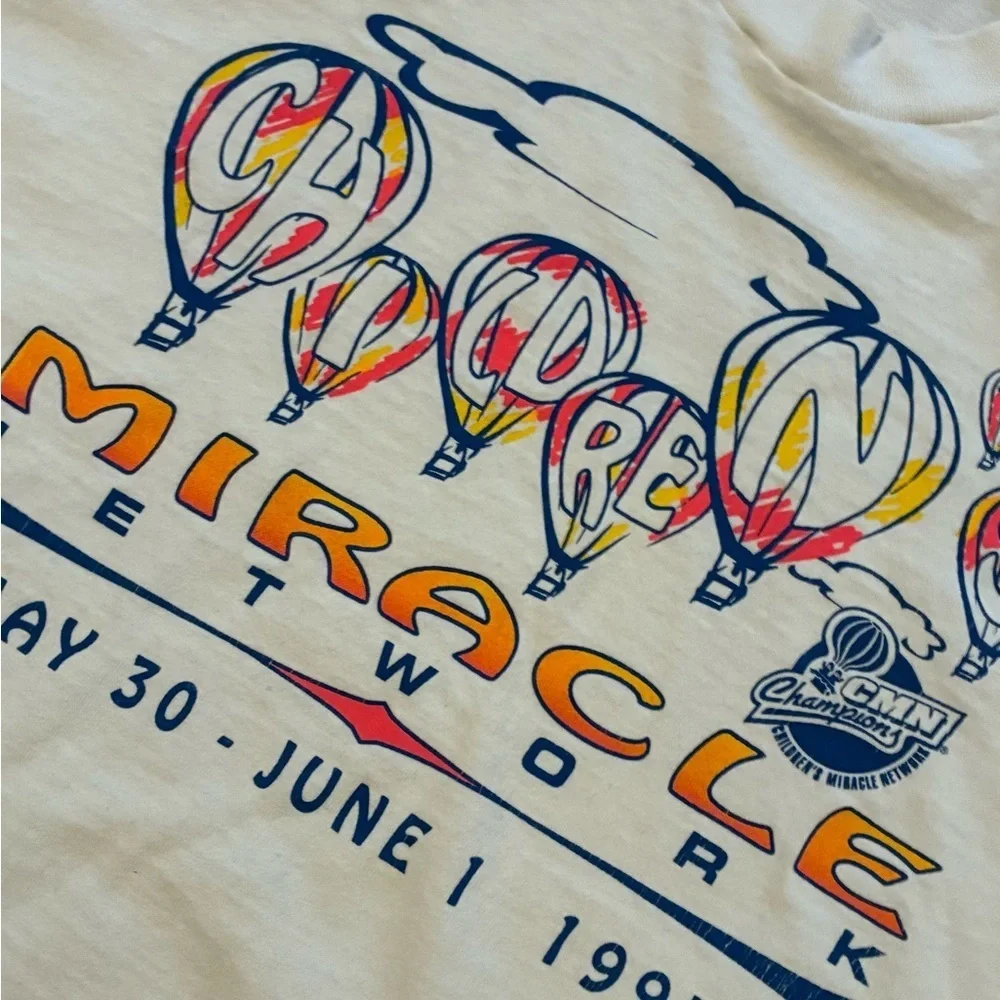 Vintage 90’s Children’s Miracle Network T-Shirt Fruit of the Loom USA L Balloon